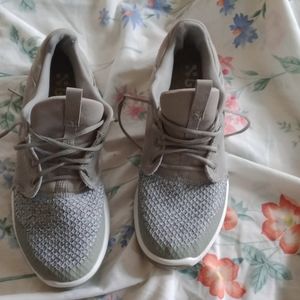 Puma Gray Men’s Tennis Shoes Size 13